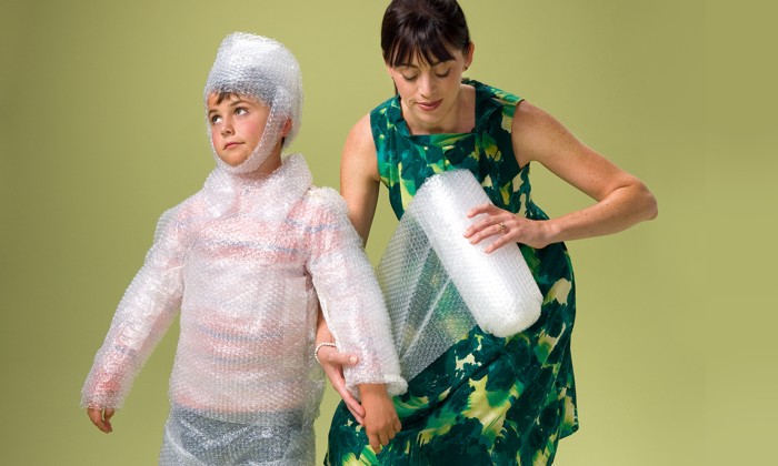 Гиперопека. Вредит или помогает ребенку?