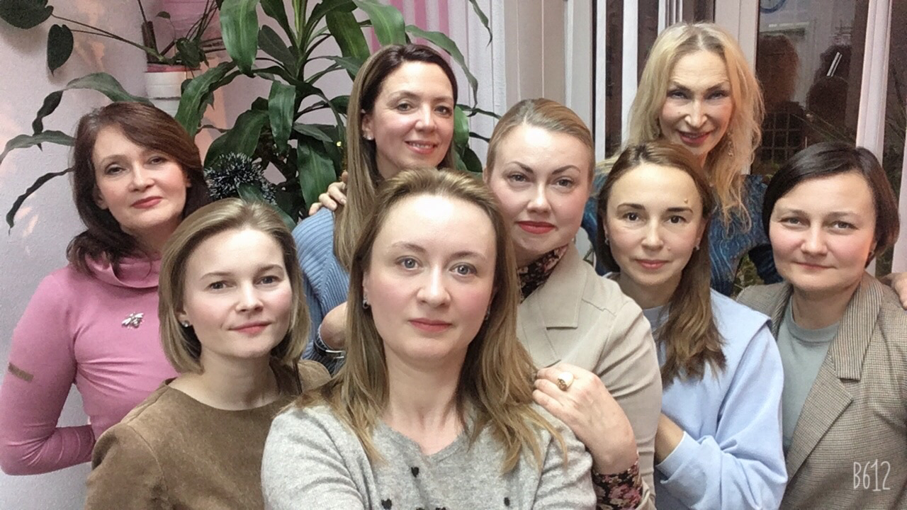 С Десятилетием нас!