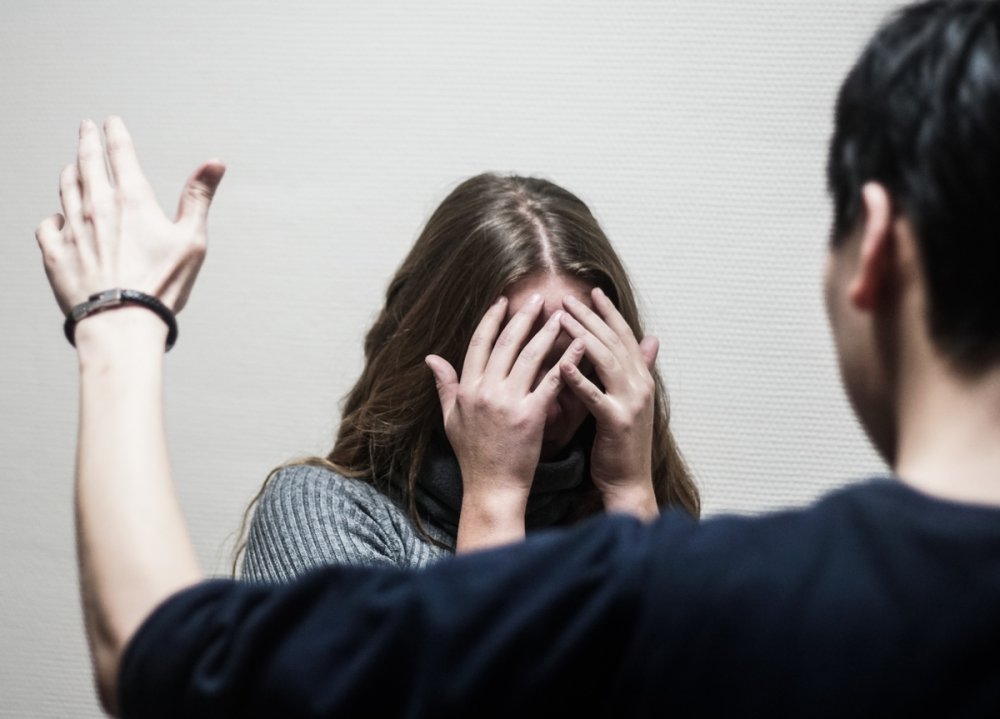 Абьюзивные отношения, как распознать и что делать?
